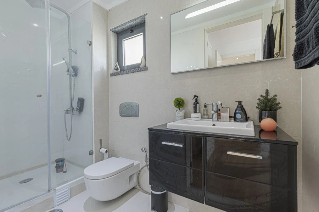 Moradia T4 para Venda em Santo Antonio da Charneca Foto 16