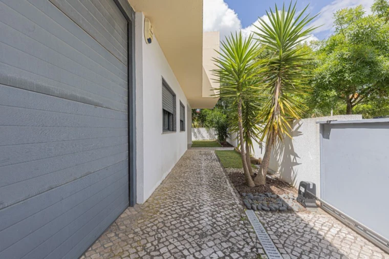 Moradia T4 para Venda em Santo Antonio da Charneca Foto 4