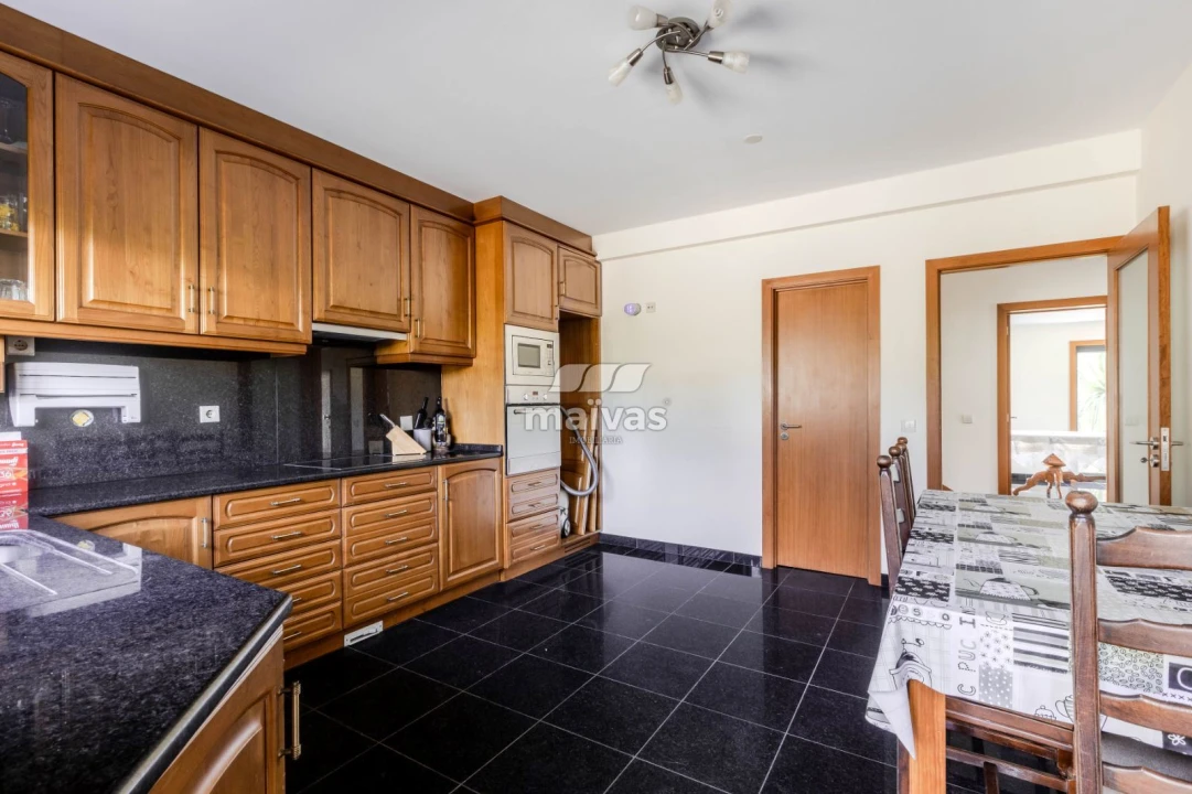 Moradia T3 para Venda em Vila Verde e Barbudo Foto 3