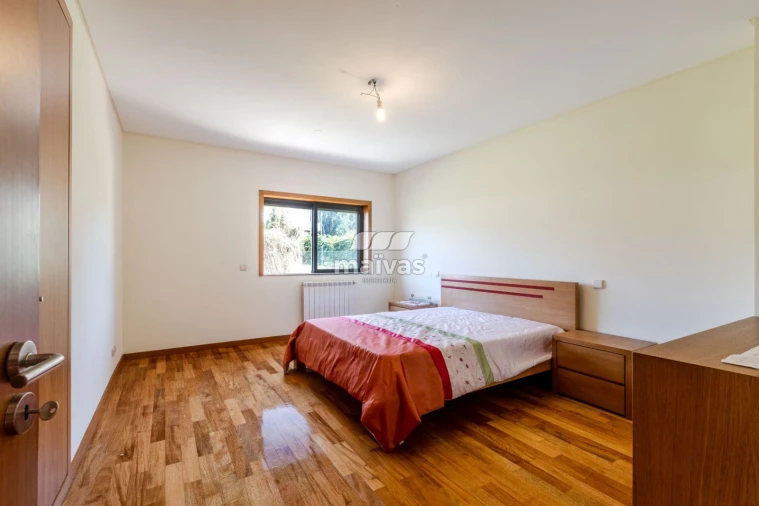 Moradia T3 para Venda em Vila Verde e Barbudo Foto 18