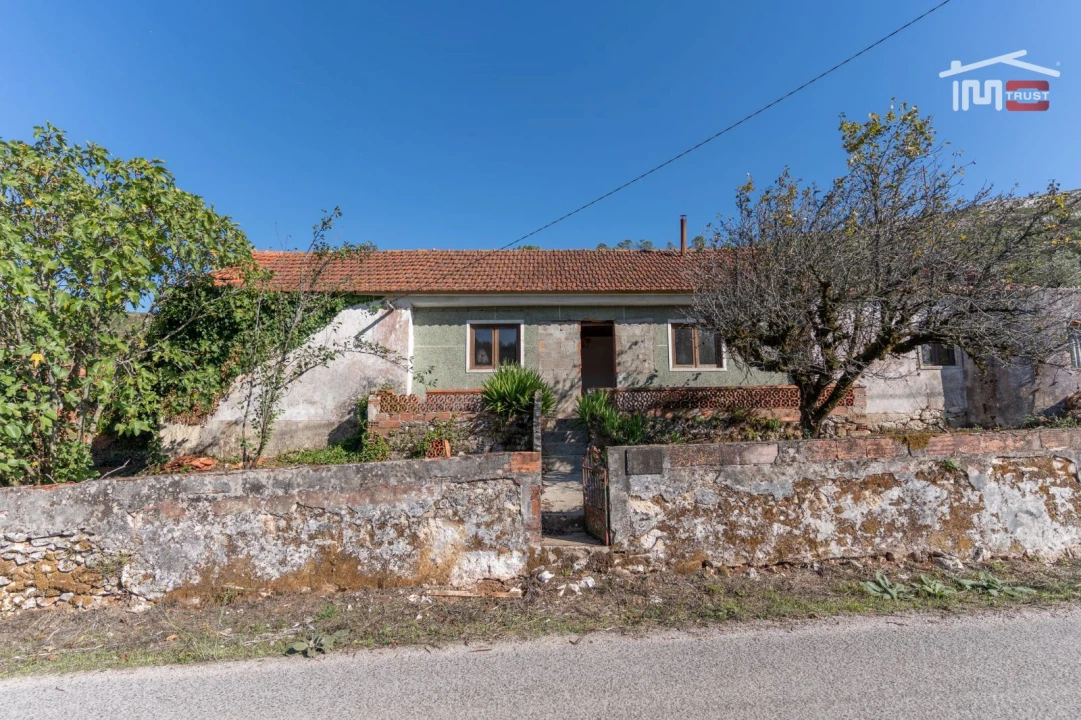 Moradia T3 para Venda em Serro Ventoso Foto 1