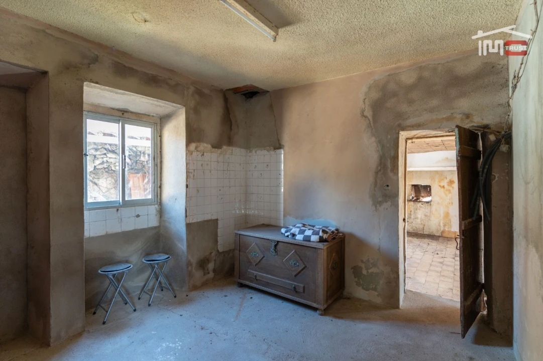 Moradia T3 para Venda em Serro Ventoso Foto 8