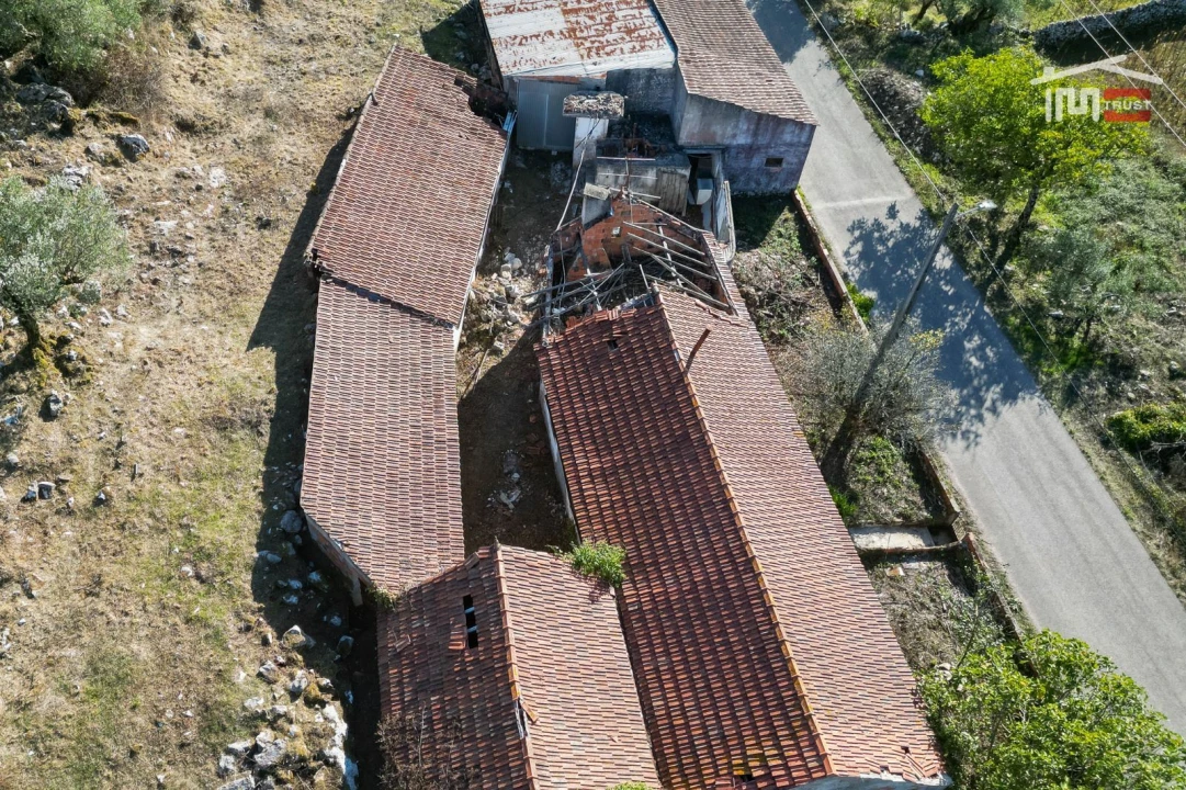 Moradia T3 para Venda em Serro Ventoso Foto 33