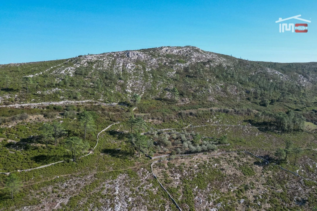 Moradia T3 para Venda em Serro Ventoso Foto 37