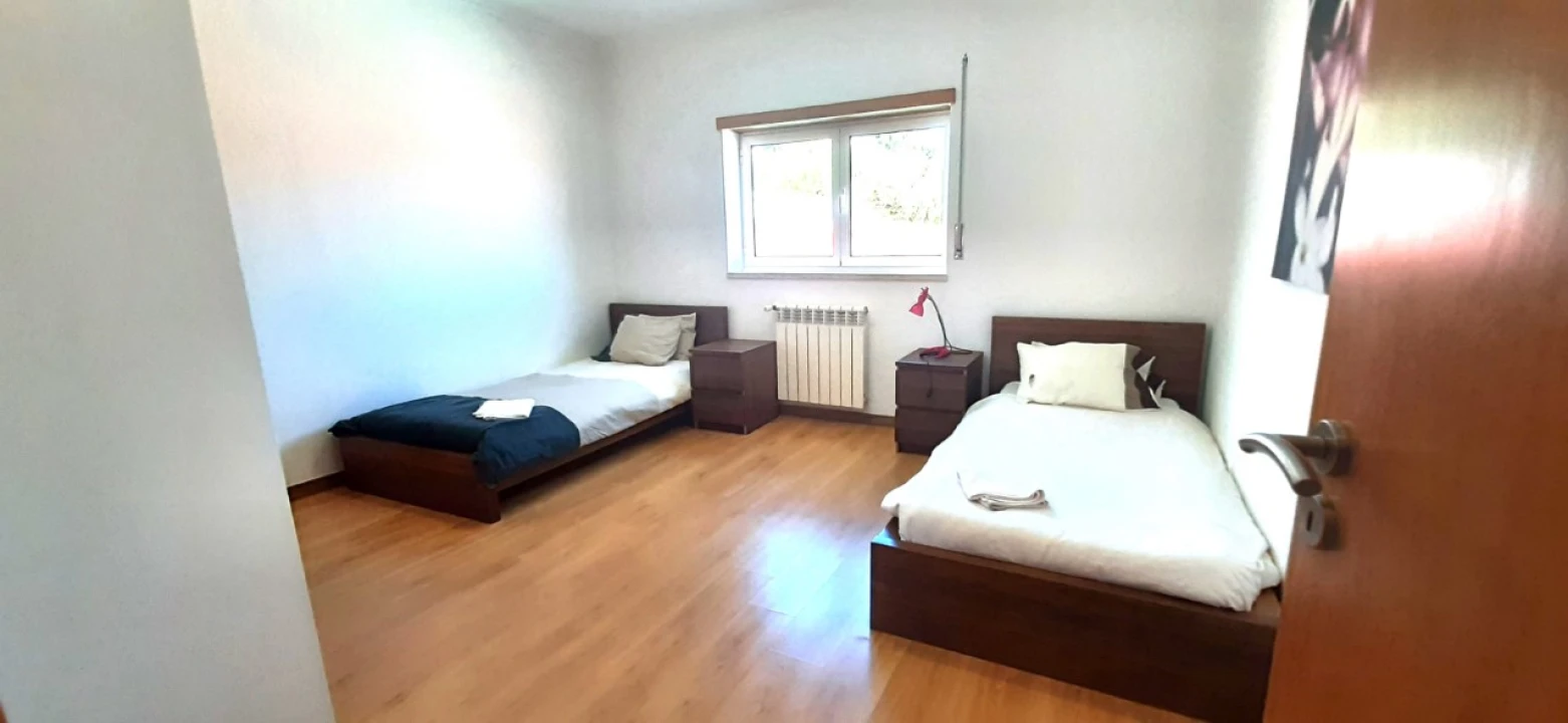 Moradia T3 para Venda em Salir de Matos Foto 11