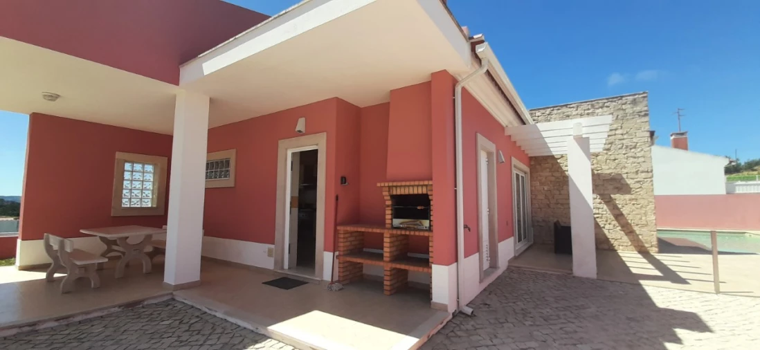 Moradia T3 para Venda em Salir de Matos Foto 14