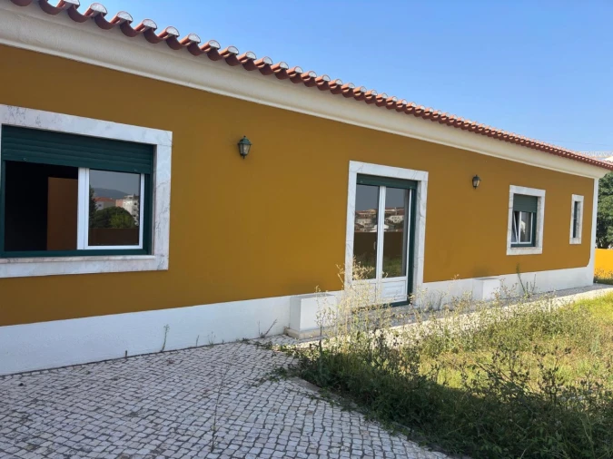 Moradia T4 para Venda em Cadaval e Pêro Moniz Foto 5