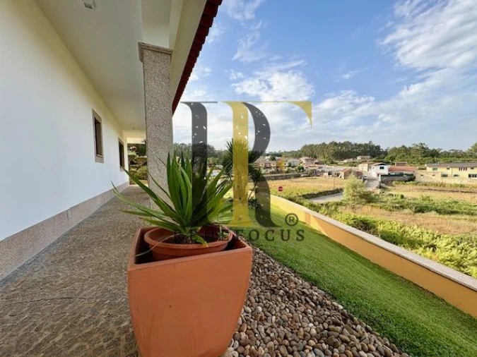 Moradia T3 para Venda em Escapães Foto 33