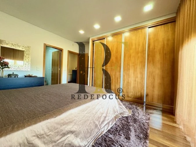 Moradia T3 para Venda em Escapães Foto 16