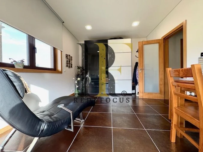 Moradia T3 para Venda em Escapães Foto 24