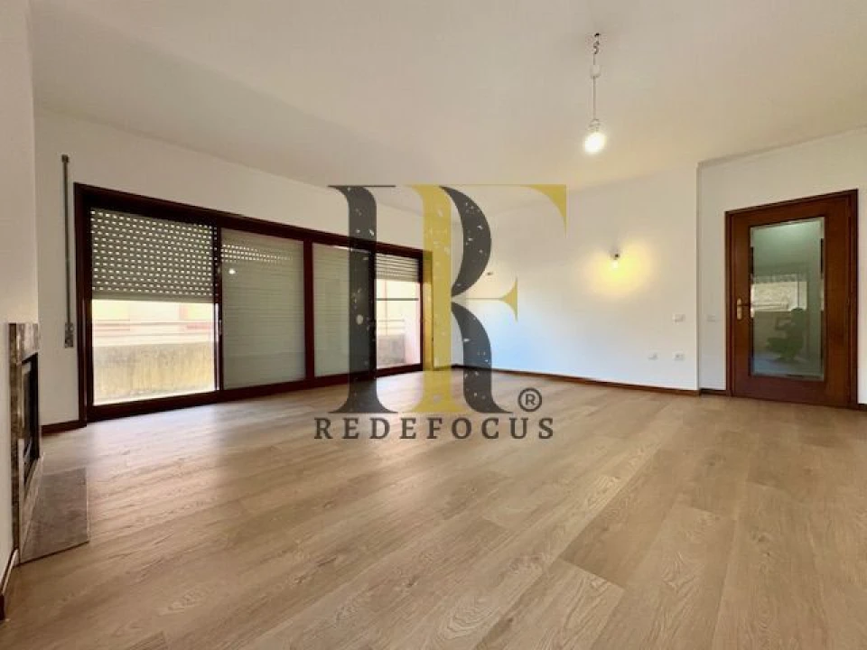 Apartamento T3 para Venda em Esmoriz Foto 2