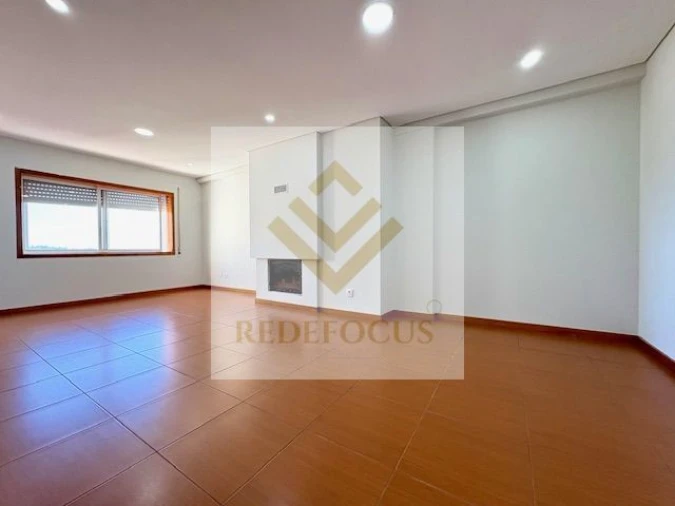 Apartamento T2 para Venda em Rio Meão Foto 3