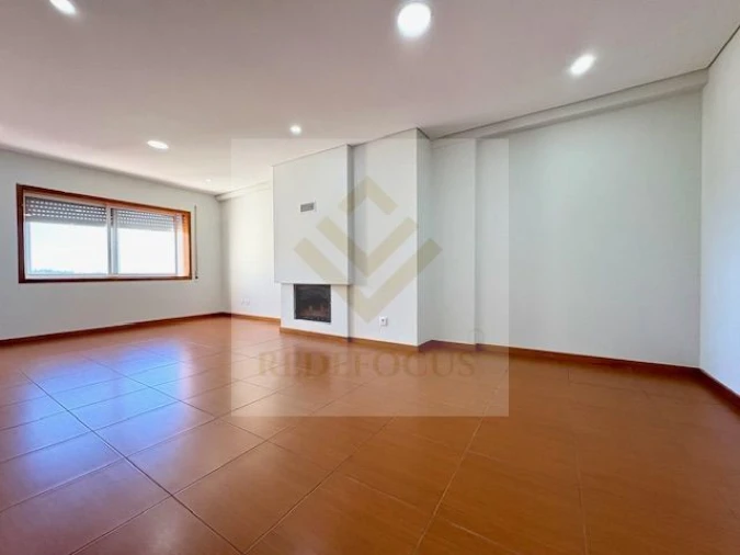 Apartamento T2 para Venda em Rio Meão Foto 3