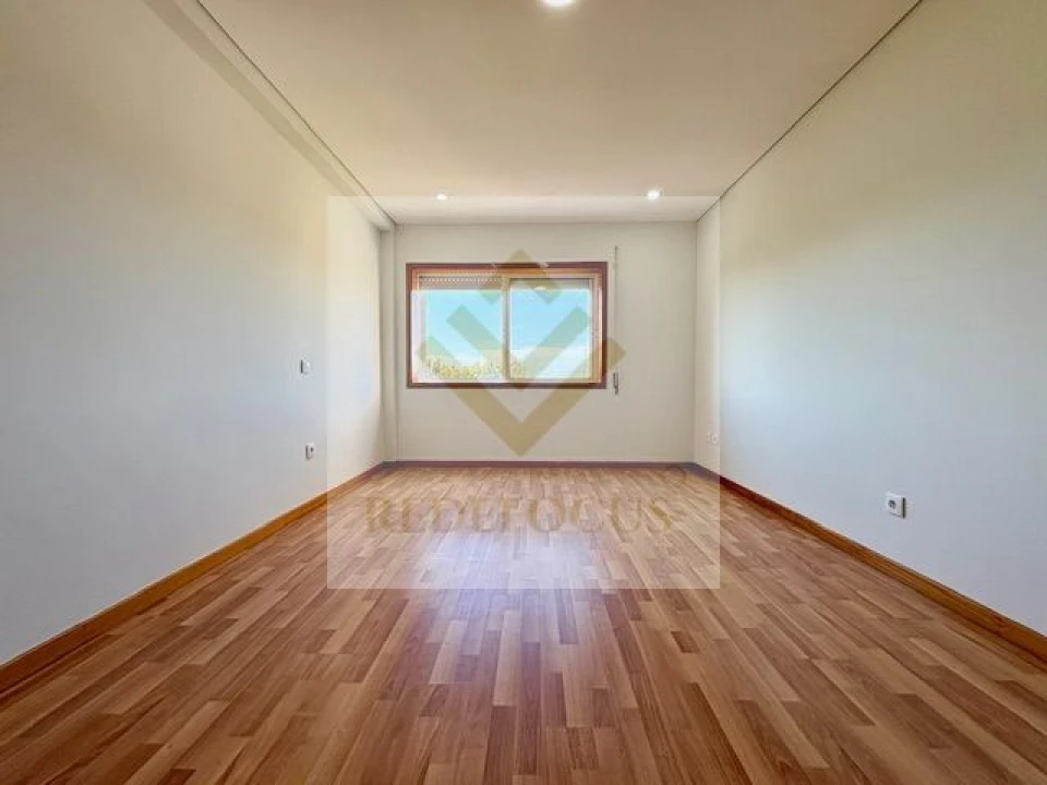 Apartamento T2 para Venda em Rio Meão Foto 18