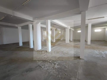 Loja para Venda em O. Azeméis, Riba-Ul, Ul, Macinhata Seixa, Madail