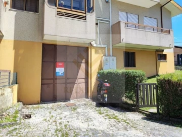 Loja para Venda em O. Azeméis, Riba-Ul, Ul, Macinhata Seixa, Madail