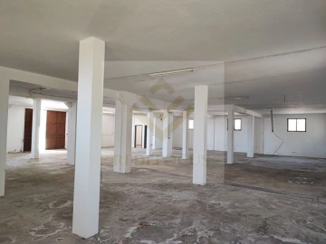 Loja para Venda em O. Azeméis, Riba-Ul, Ul, Macinhata Seixa, Madail