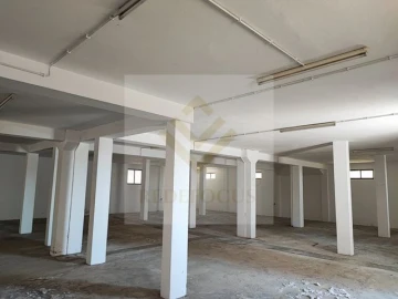 Loja para Venda em O. Azeméis, Riba-Ul, Ul, Macinhata Seixa, Madail