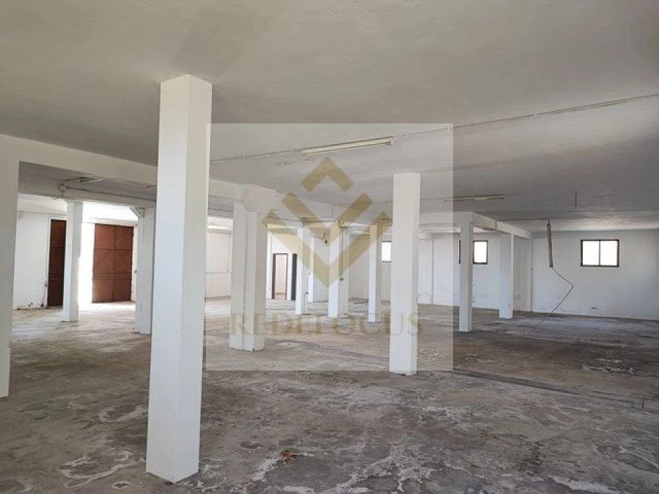 Loja para Venda em O. Azeméis, Riba-Ul, Ul, Macinhata Seixa, Madail Foto 3