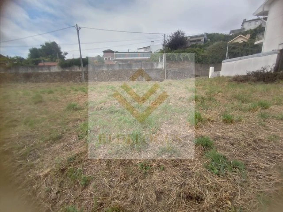 Terreno para Venda em Fiães Foto 2