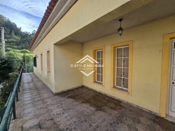 Moradia T3 para Venda em Ponta do Sol