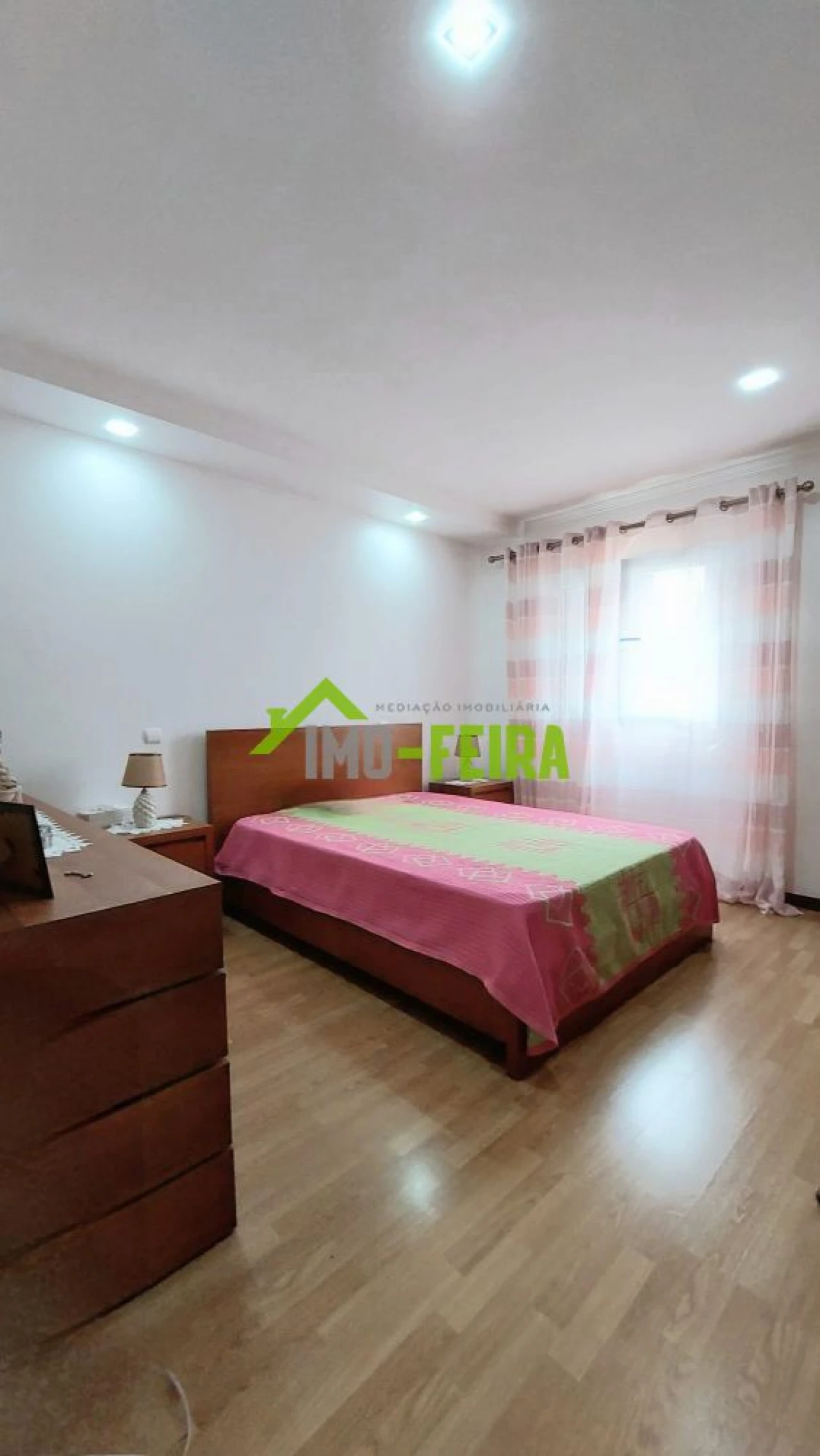 Moradia T5 para Venda em Sanguedo Foto 11