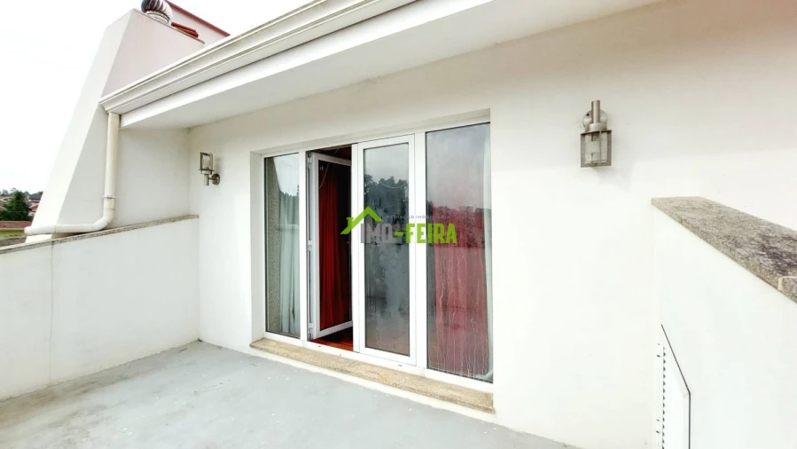 Moradia T5 para Venda em Sanguedo Foto 18