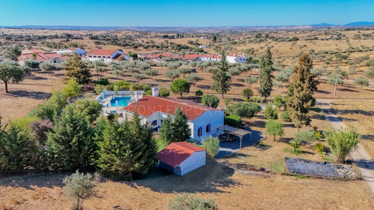 Quinta T4 para Venda em Ourique Foto 47