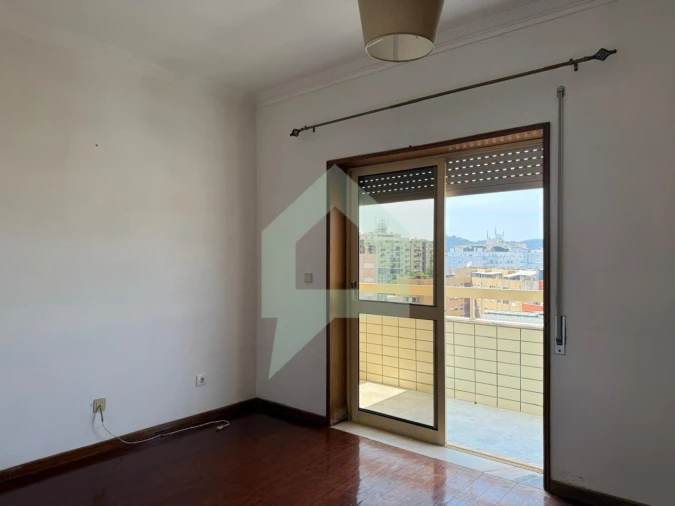 Apartamento T2 para Venda em Arcozelo Foto 12