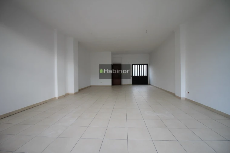 Loja para Venda em Santa Maria Maior e Monserrate e Meadela Foto 3