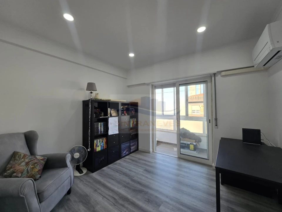Apartamento T2 para Venda em Mina de Água Foto 16