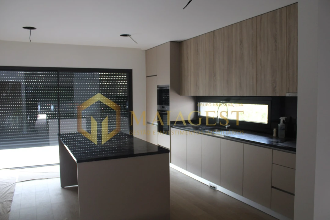 Moradia T3 para Venda em Lobão, Gião, Louredo e Guisande Foto 11