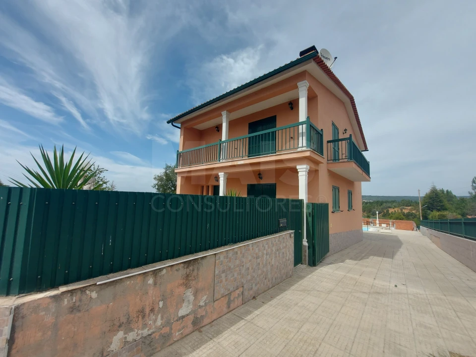 Moradia T3 para Venda em Côja e Barril de Alva Foto 2