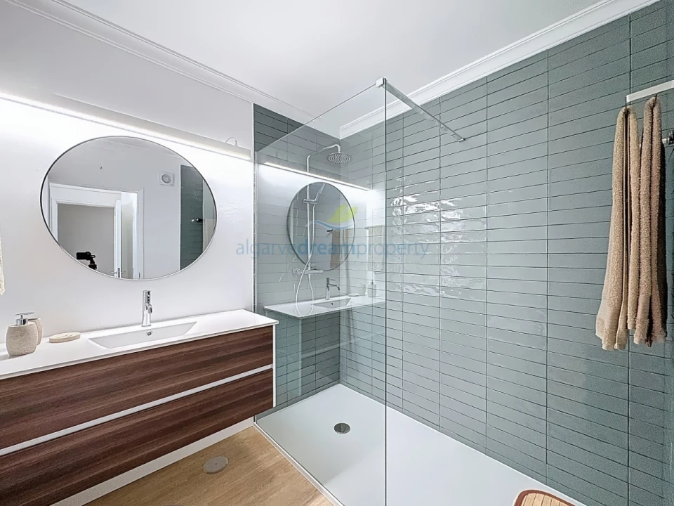 Apartamento T2 para Venda em Albufeira e Olhos de Água Foto 28
