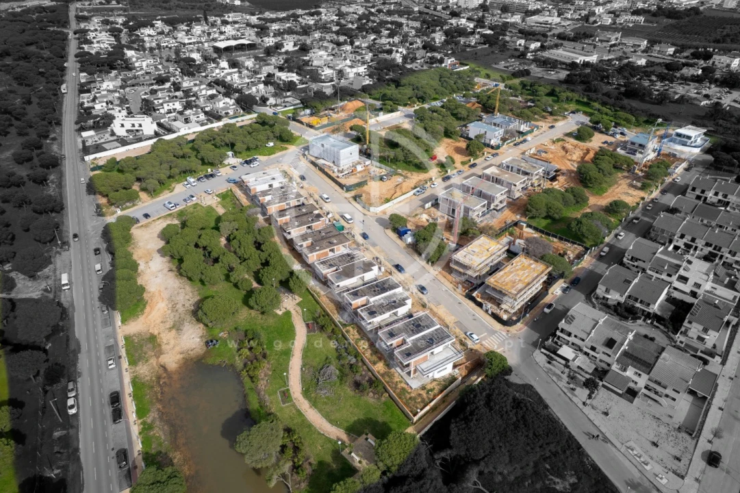 Moradia T3 para Venda em Montenegro Foto 4
