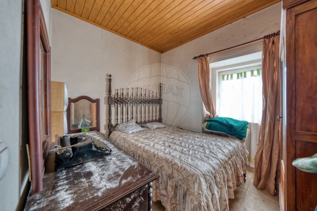 Moradia T2 para Venda em Almoster Foto 15