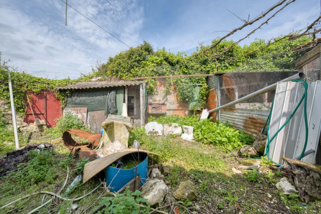 Moradia T2 para Venda em Almoster Foto 34