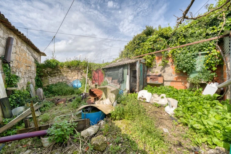 Moradia T2 para Venda em Almoster Foto 33