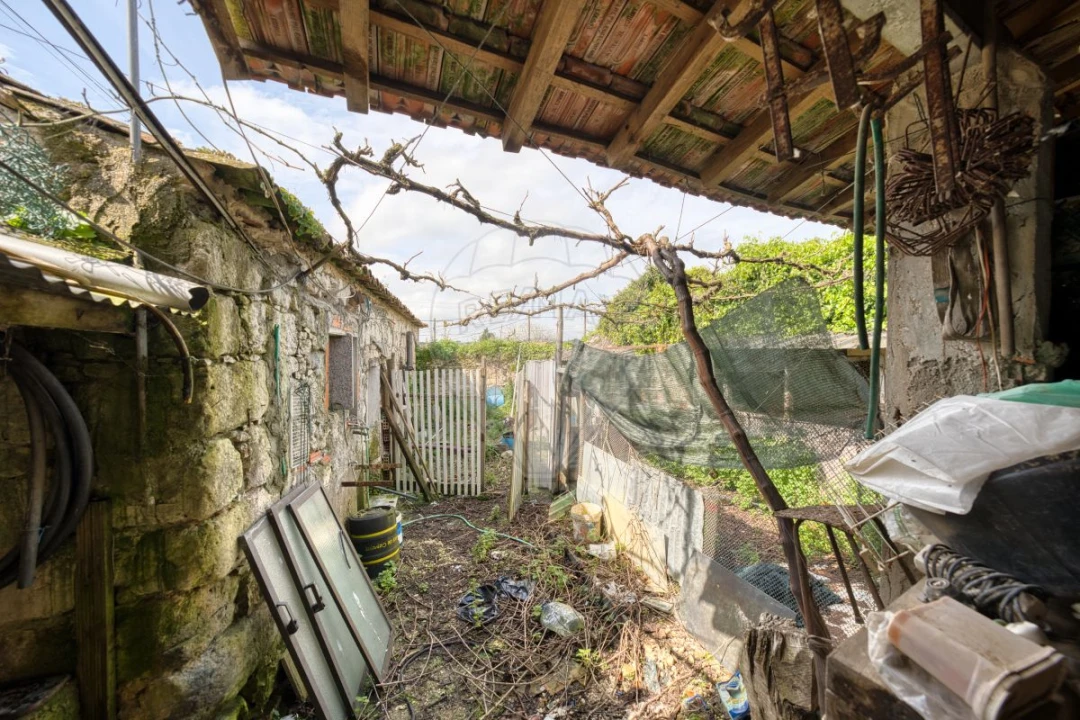 Moradia T2 para Venda em Almoster Foto 31