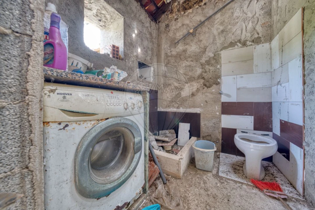 Moradia T2 para Venda em Almoster Foto 21