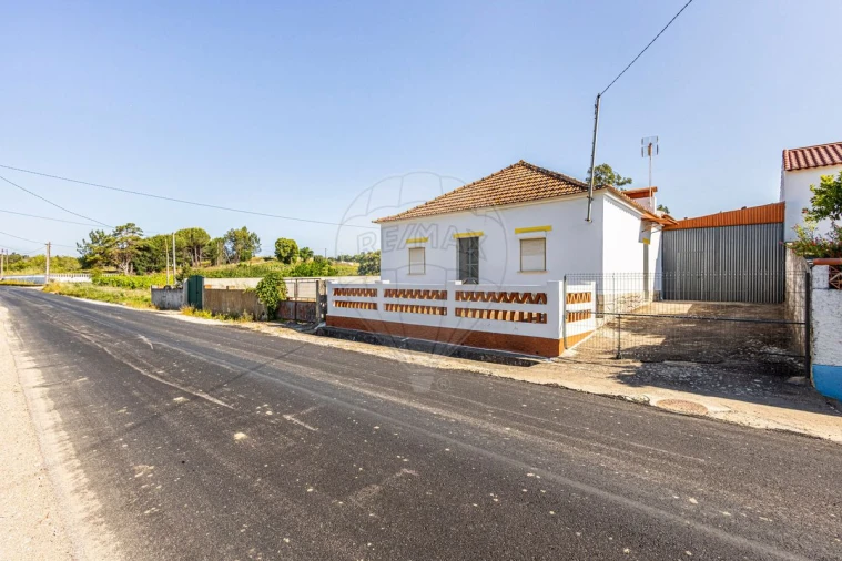 Moradia T2 para Venda em Manique do Intendente, Vila Nova de São Pedro e Maçussa Foto 2