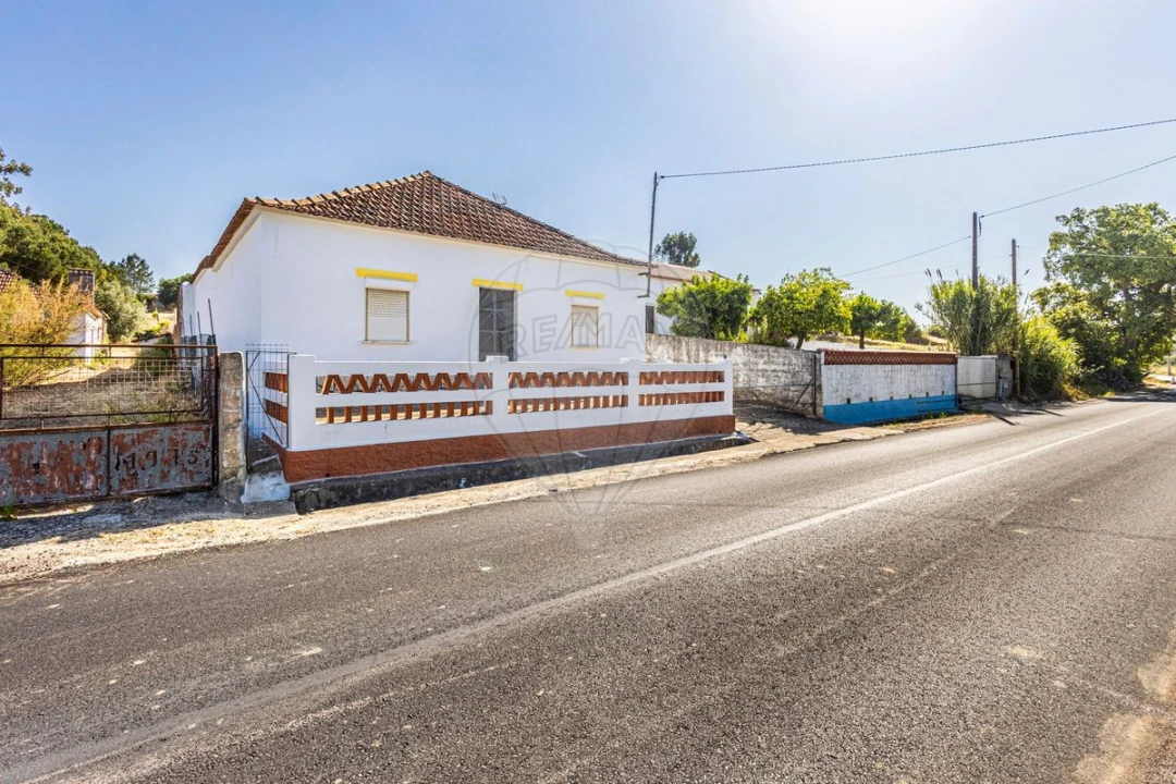 Moradia T2 para Venda em Manique do Intendente, Vila Nova de São Pedro e Maçussa Foto 4