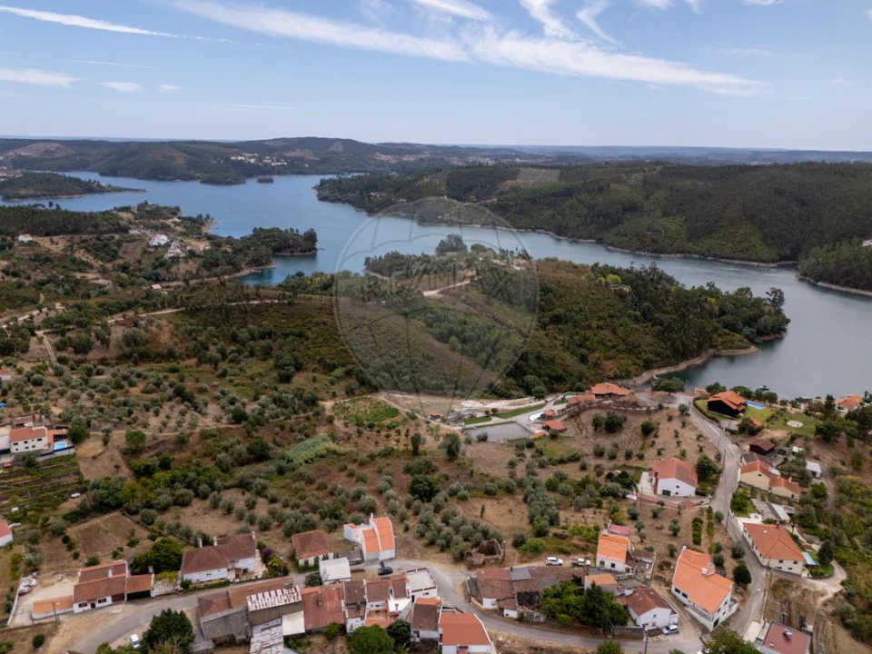 Moradia T2 para Venda em Serra e Junceira Foto 22