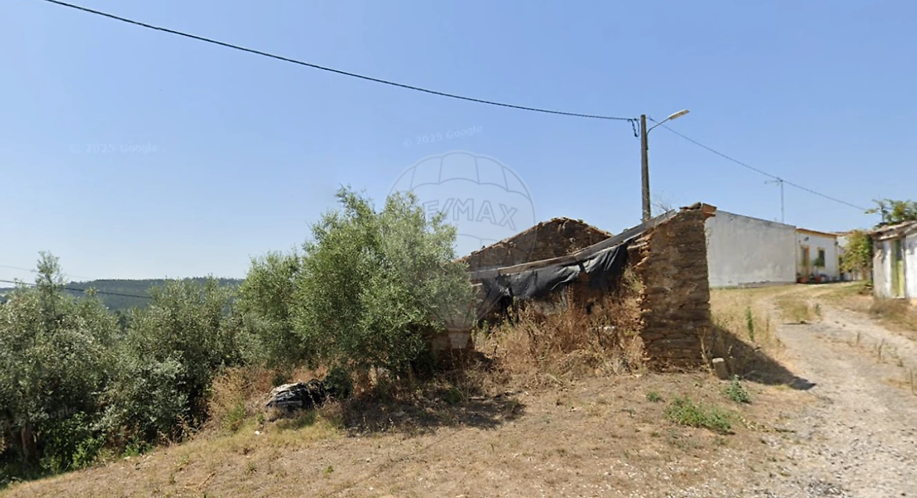 Moradia T2 para Venda em Serra e Junceira Foto 27