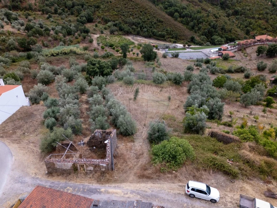 Moradia T2 para Venda em Serra e Junceira Foto 24