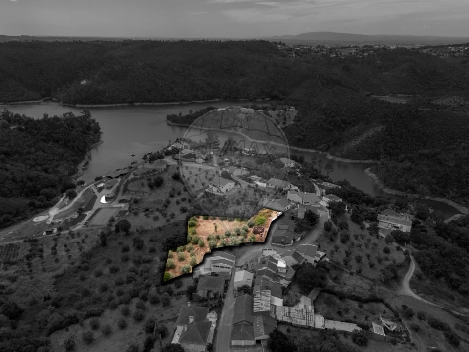 Moradia T2 para Venda em Serra e Junceira Foto 18