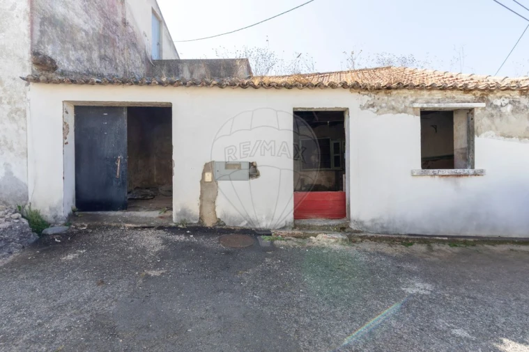 Moradia T1 para Venda em Dois Portos e Runa Foto 2