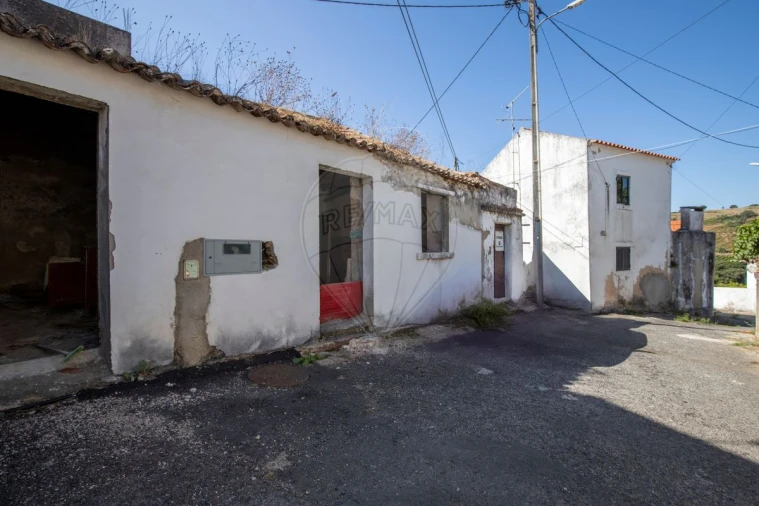 Moradia T1 para Venda em Dois Portos e Runa Foto 10