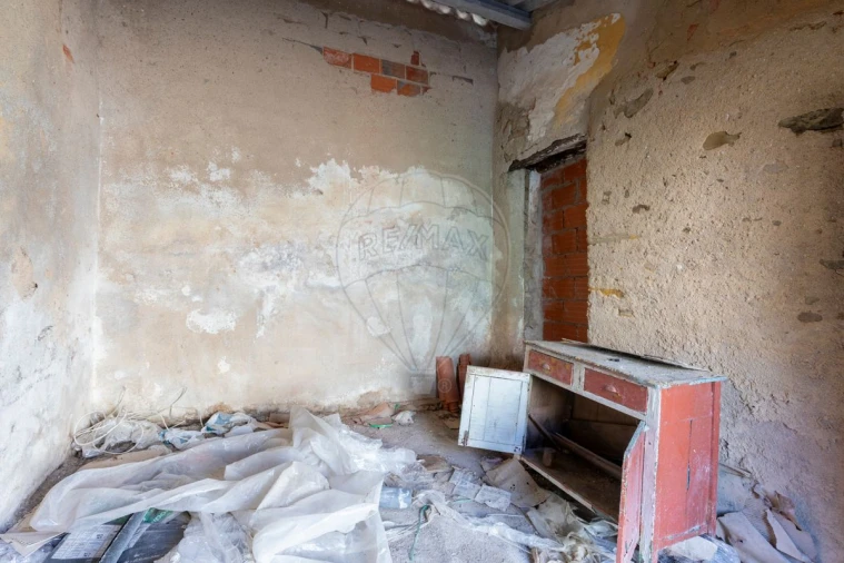 Moradia T1 para Venda em Dois Portos e Runa Foto 9