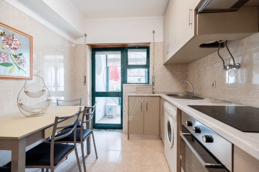 Apartamento T2 para Venda em Atouguia da Baleia Foto 9